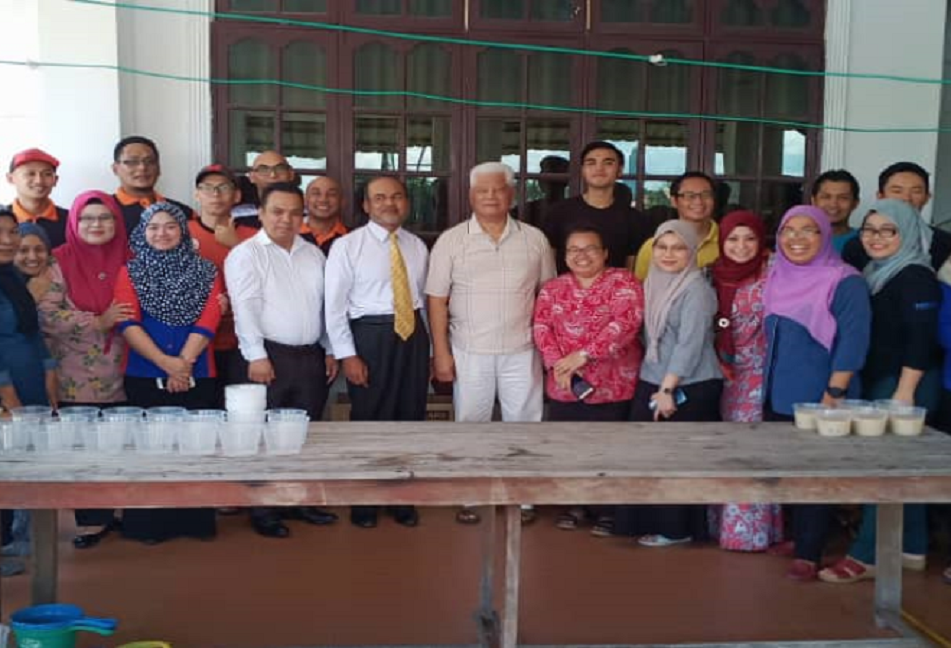 Persekutuan sarawak setiausaha Politeknik Kuching